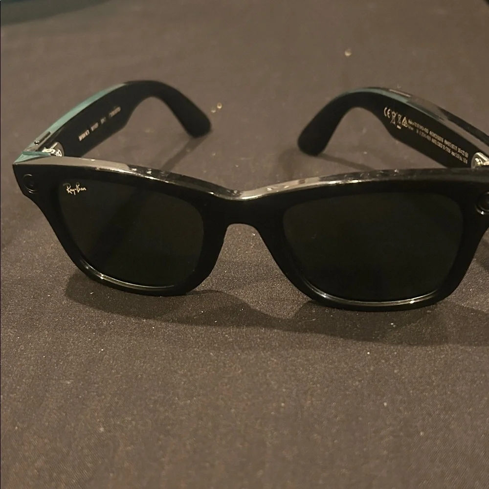 Ray-Ban Black Sunglasses - Men’s Classic Wayfarer Style